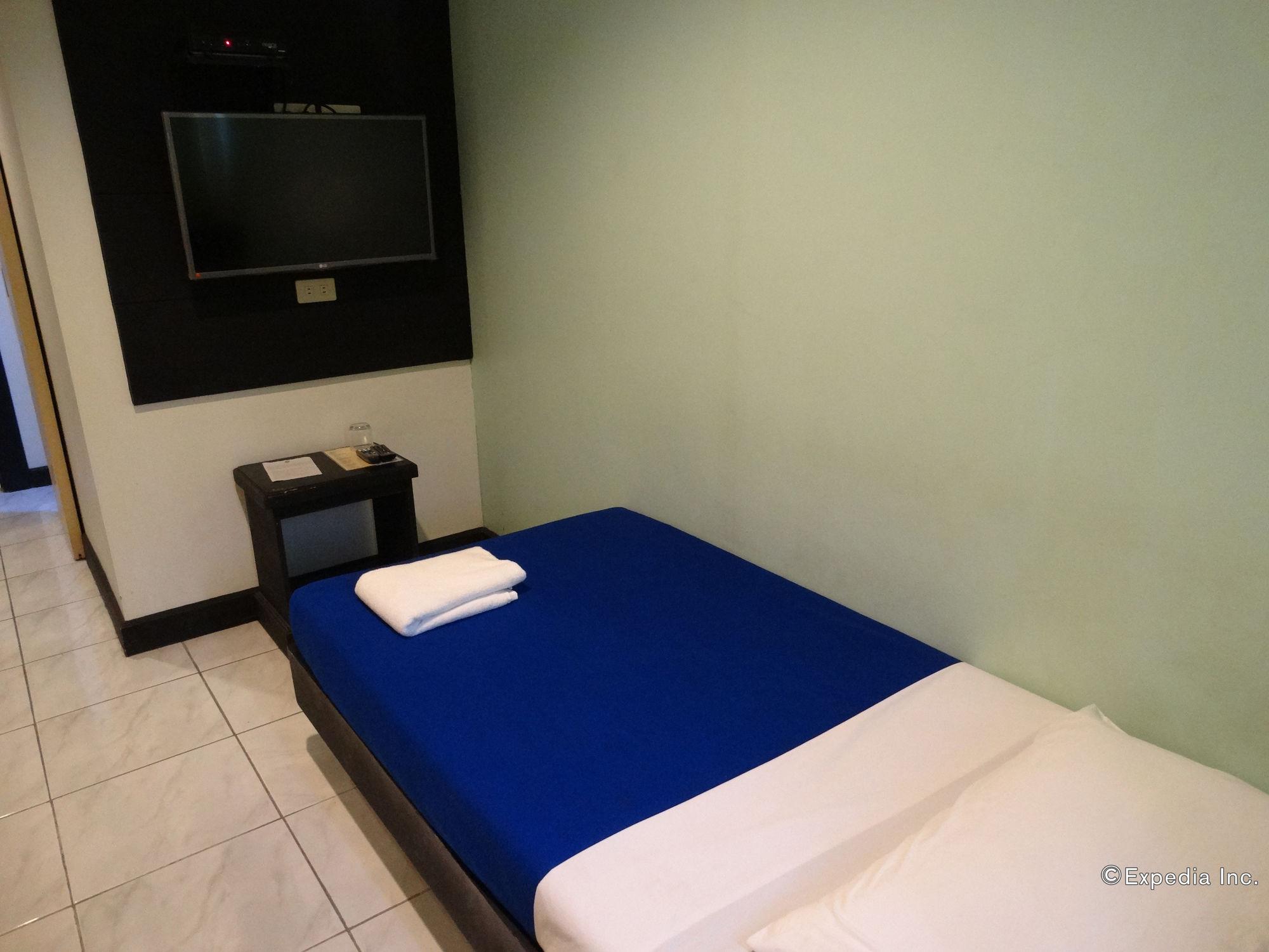 Davao Royal Suites And Residences Экстерьер фото